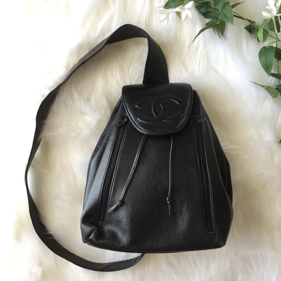 Handbags - 💕Faux Leather Black Crossbody Backpack 💕